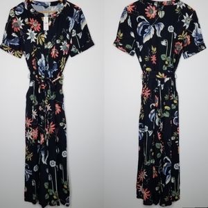 ANN TAYLOR WILD FLOWER CULOTTE JUMPSUIT
Sz. 8